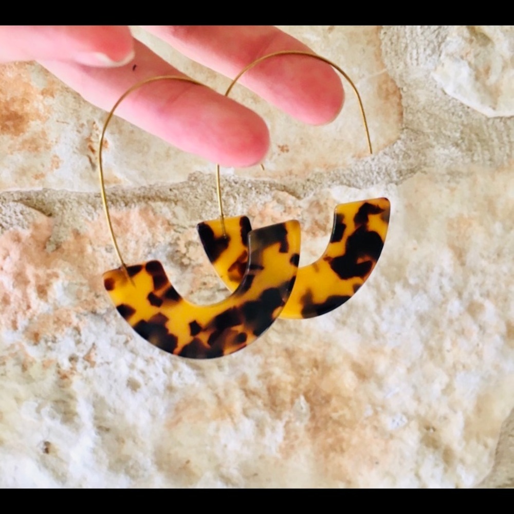 Anthropologie tortoise shell crescent earrings